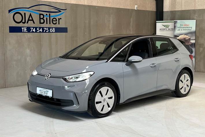 Grå VW ID.3 fra 2024 set udefra