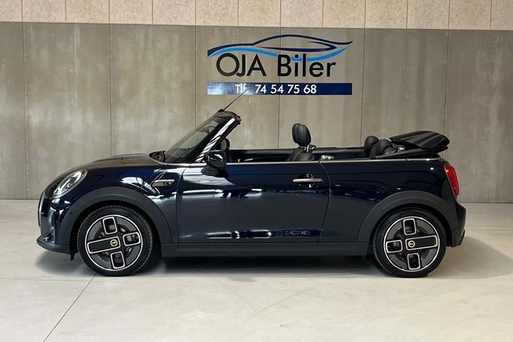 Sort Mini Cooper SE fra 2023