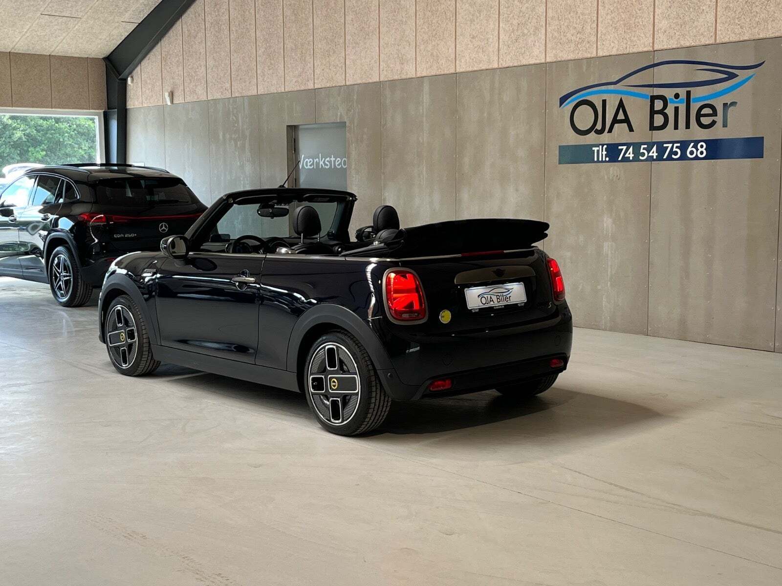 Sort Mini Cooper SE fra 2023