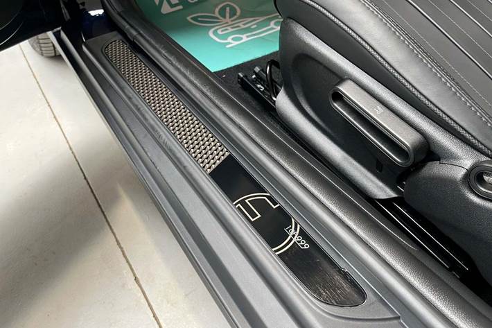 Sort Mini Cooper SE fra 2023