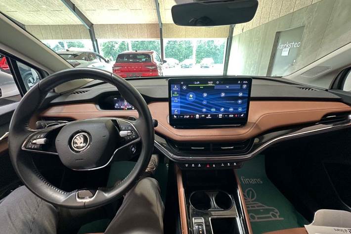 Sølv Skoda Enyaq fra 2021