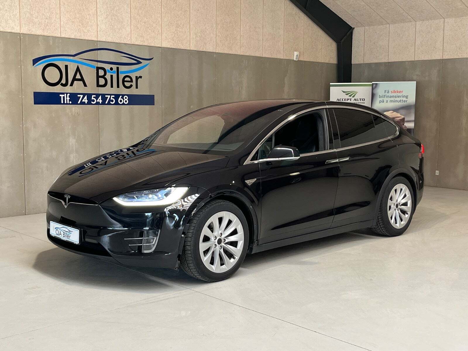 Tesla Model X 90D