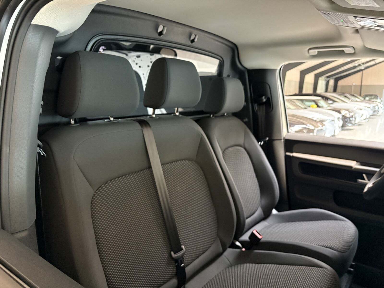 Hvid VW ID.Buzz fra 2025