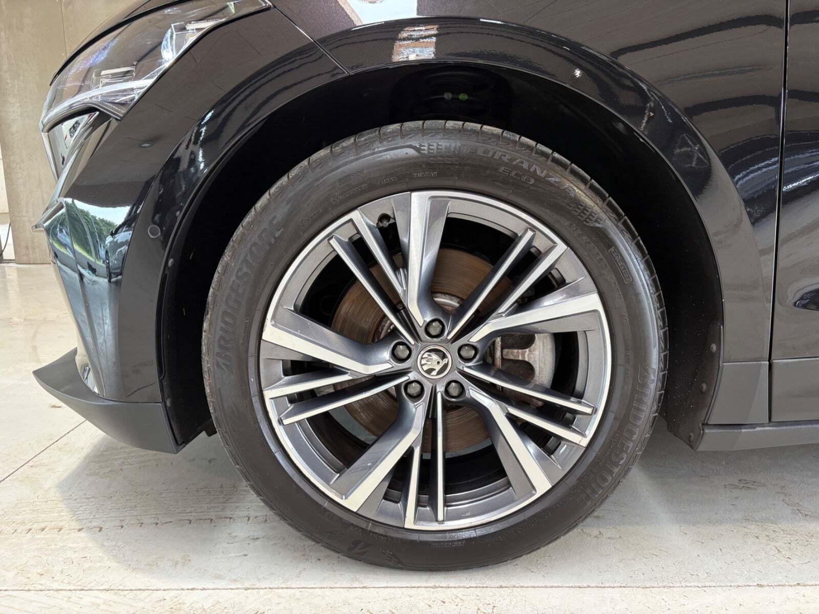 Sort Skoda Enyaq fra 2022