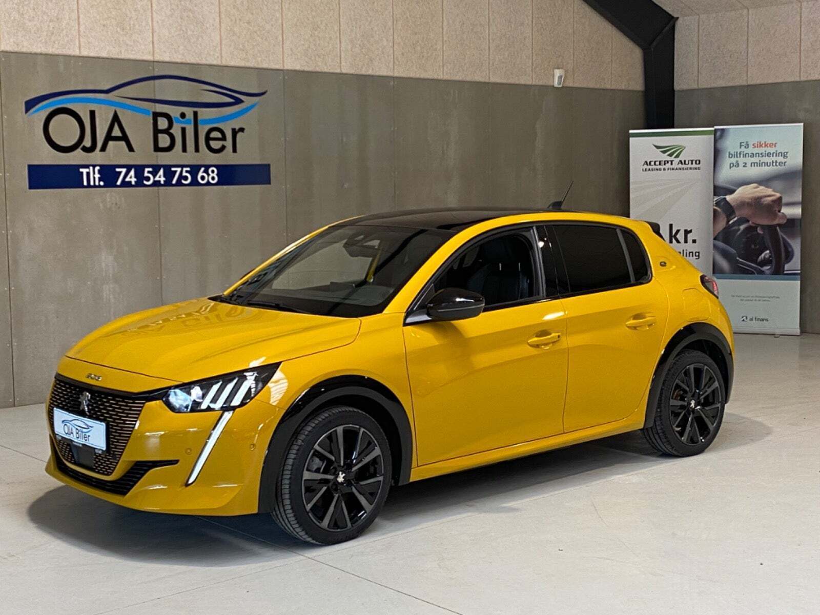 Peugeot e-208 50 GT Sky