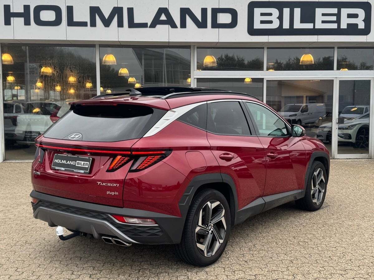 Rød Hyundai Tucson fra 2022