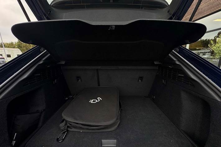 Blå Audi A3 fra 2022