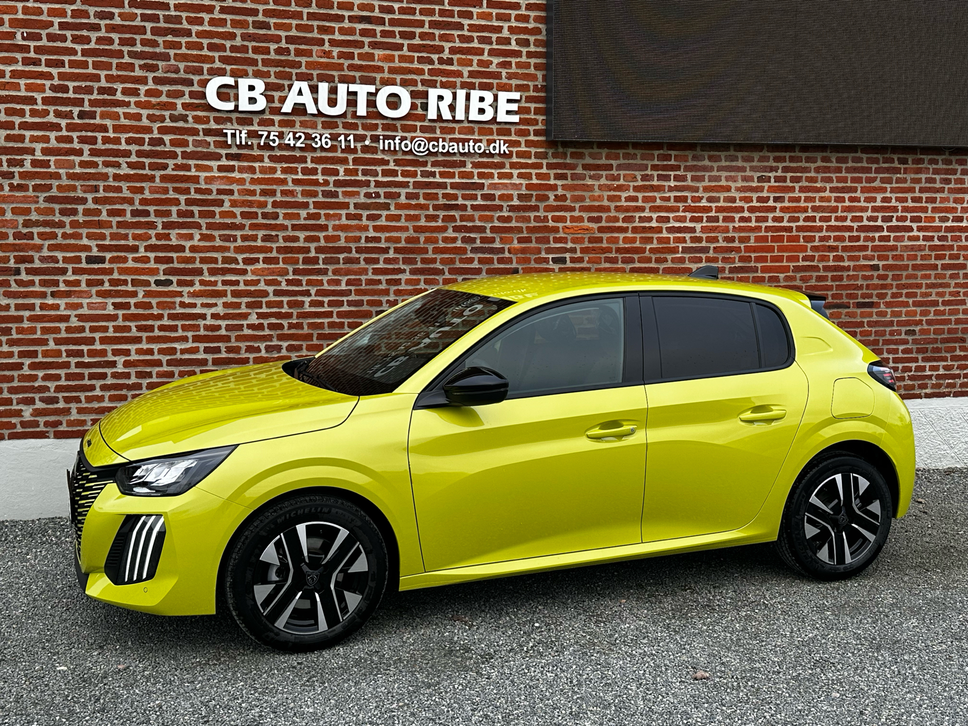 Peugeot 208 1,2 PureTech Allure 100HK 5d 6g