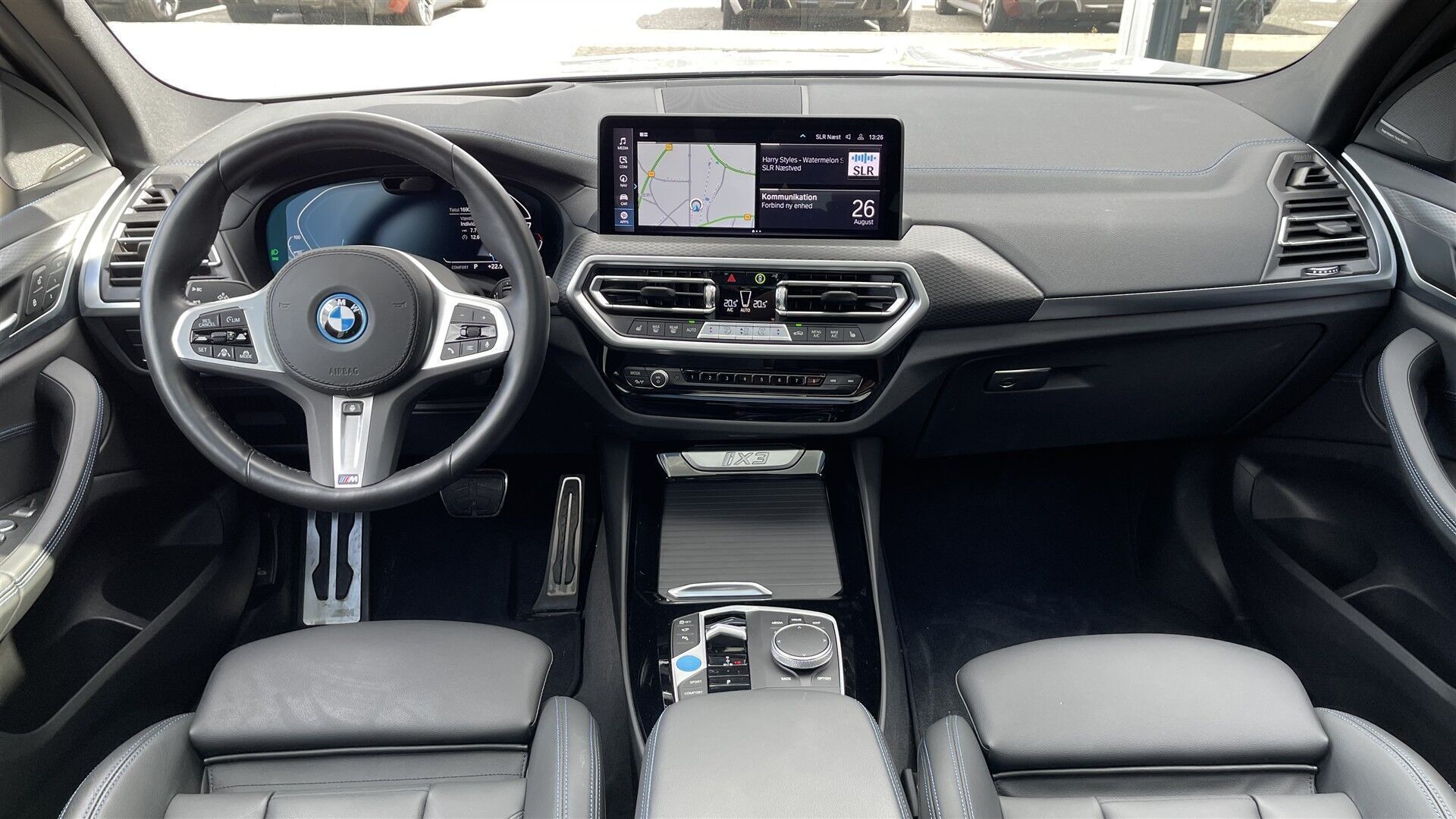 Hvid BMW iX3 fra 2024