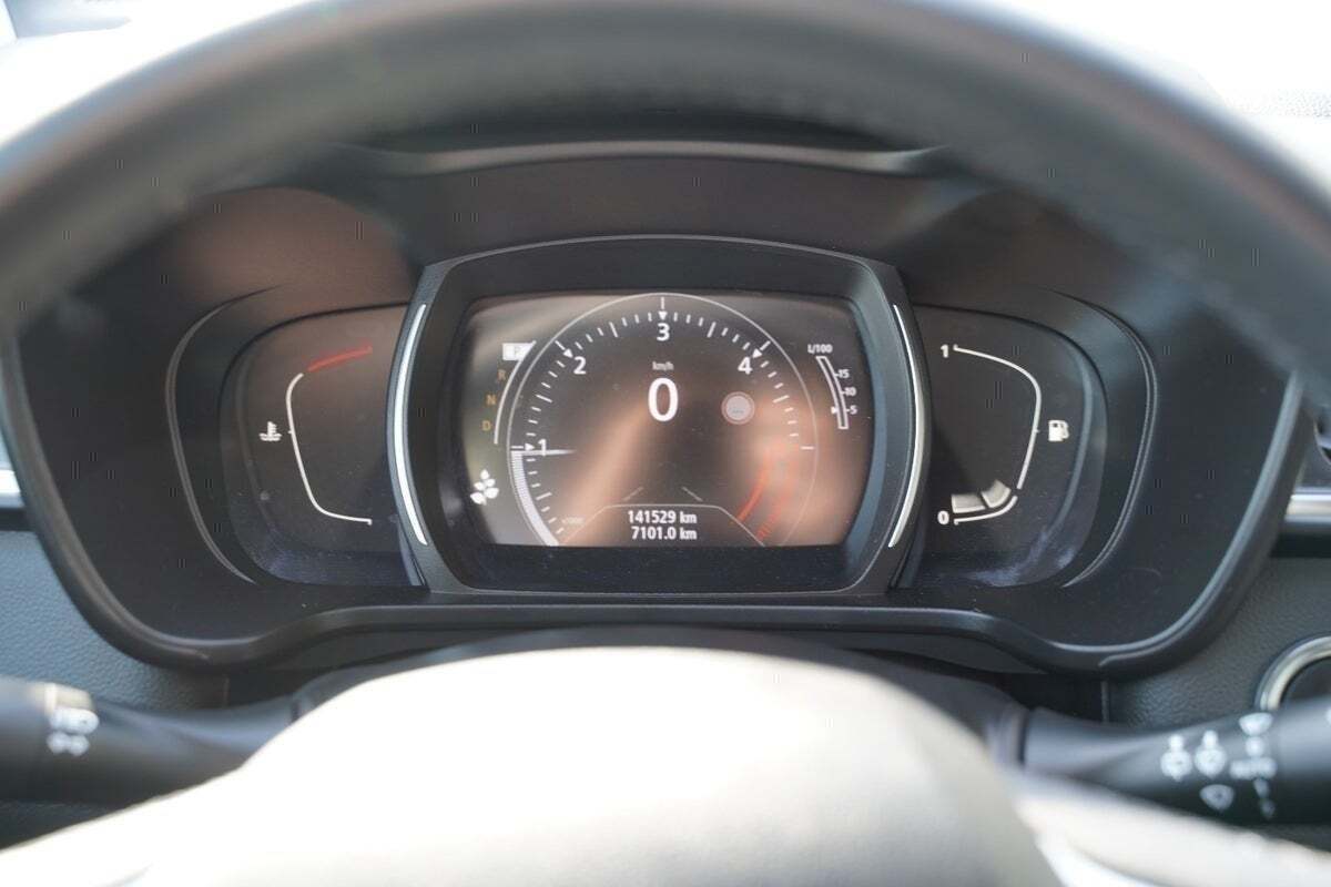 Sølv Renault Grand Scenic IV fra 2018