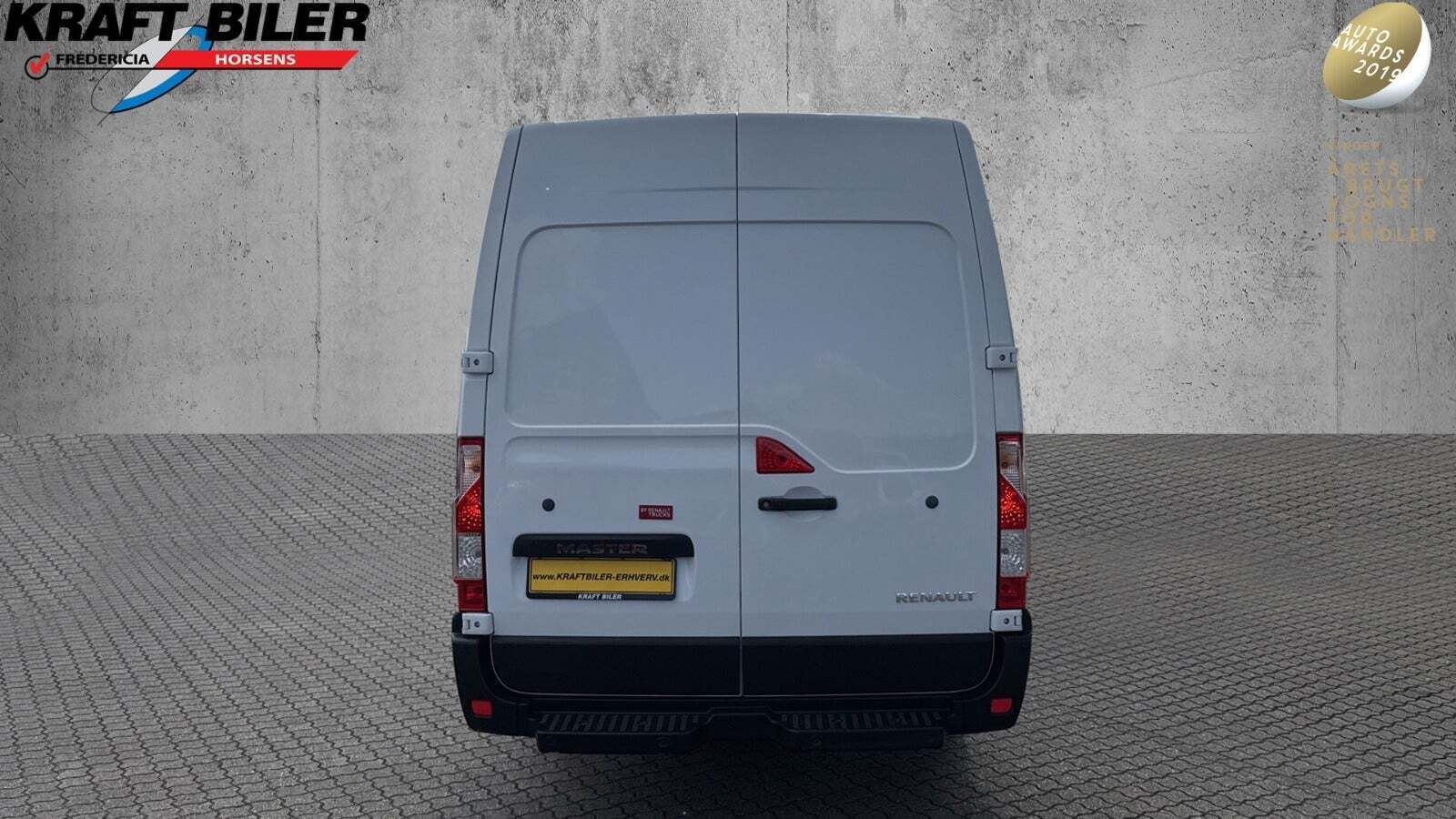 Renault Master IV T35 2,3 dCi 145 L3H2 Kassevogn RWD