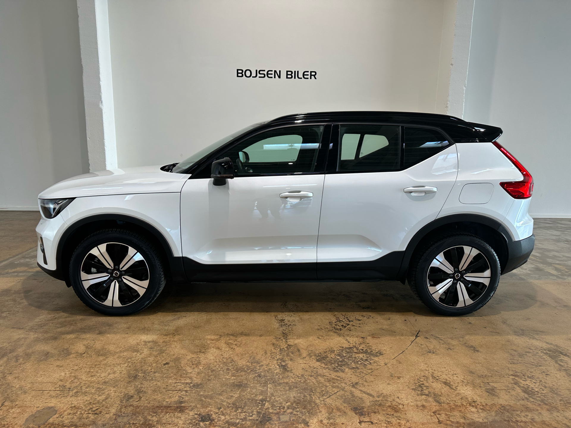 Volvo XC40 Recharge Single Engine Plus 231HK 5d Aut.