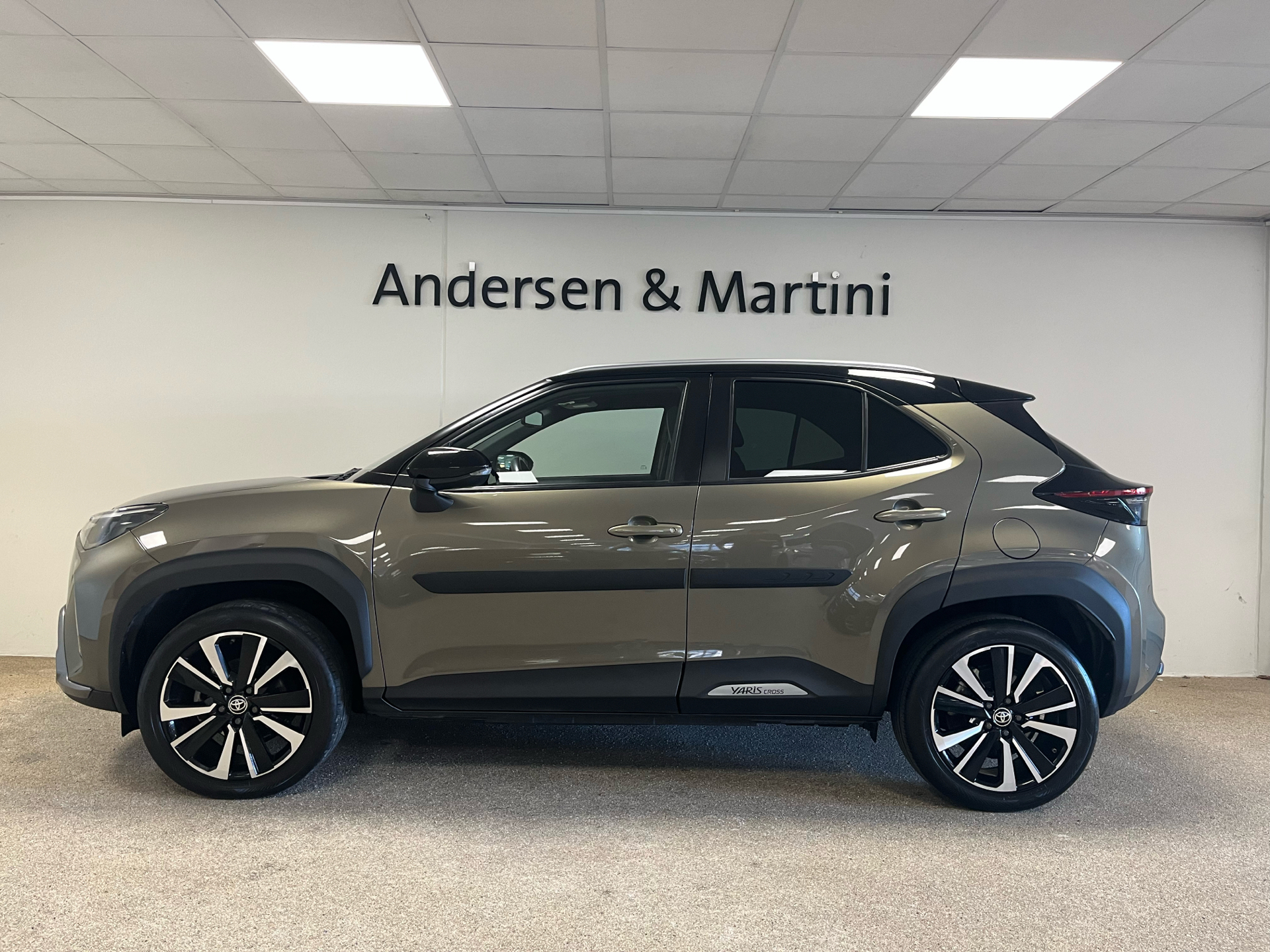 Toyota Yaris Cross 1,5 Hybrid Premium Edition 116HK 5d Trinl. Gear