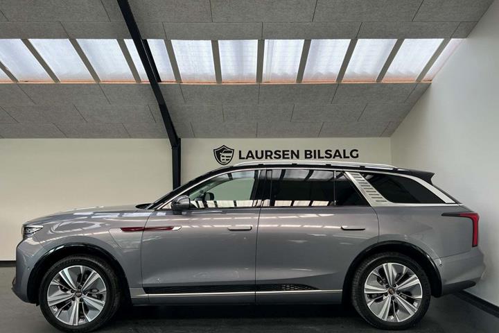 Grå Hongqi E-HS9 fra 2022