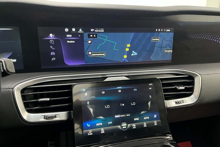 Grå Hongqi E-HS9 fra 2022