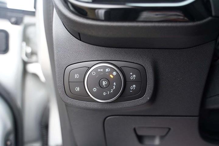 Sølv Ford Fiesta fra 2020