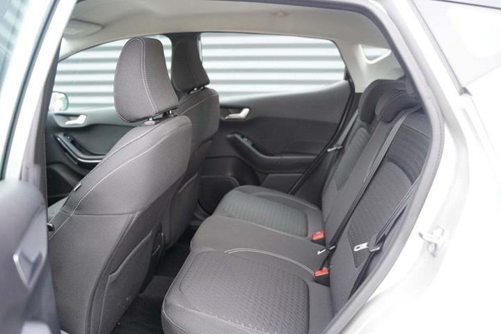 Sølv Ford Fiesta fra 2020