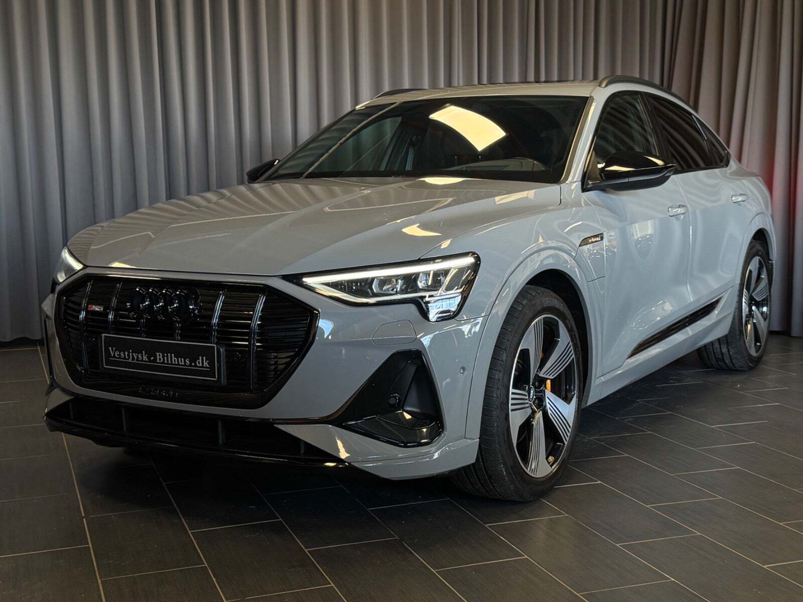 Audi e-tron 55 S-line Sportback quattro