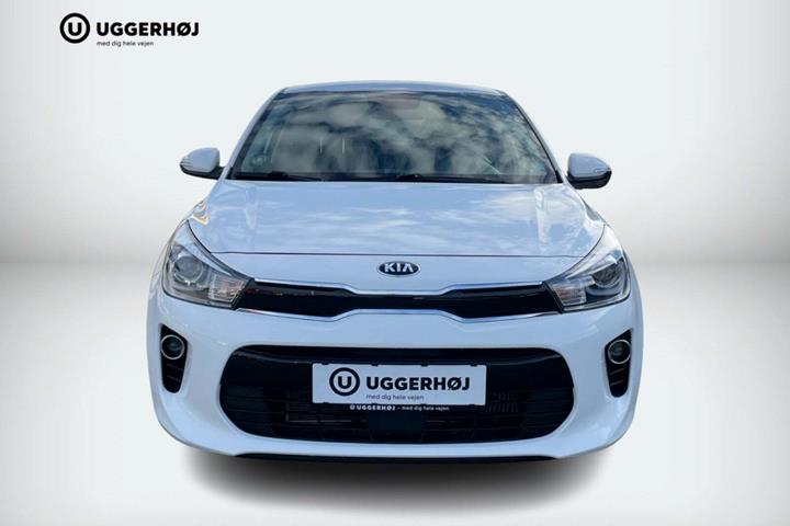 undefined Kia Rio fra 2017 set udefra