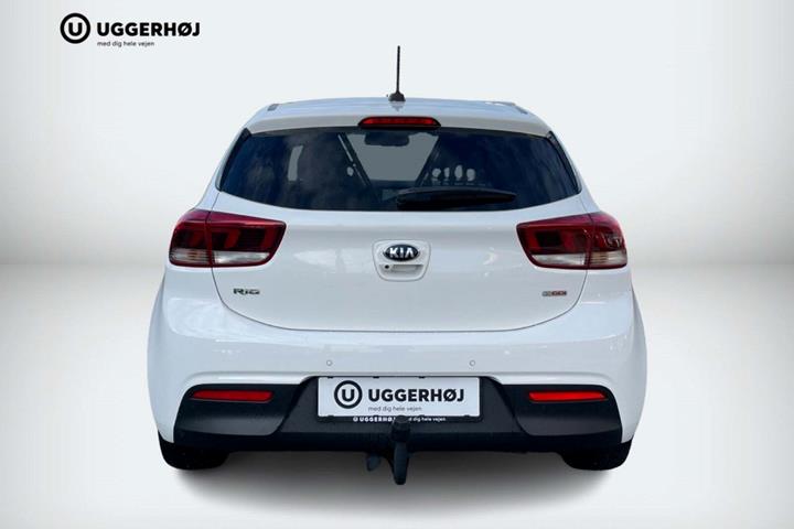 undefined Kia Rio fra 2017 set udefra