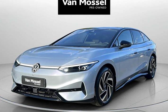 Sølv VW ID.7 fra 2024 set udefra