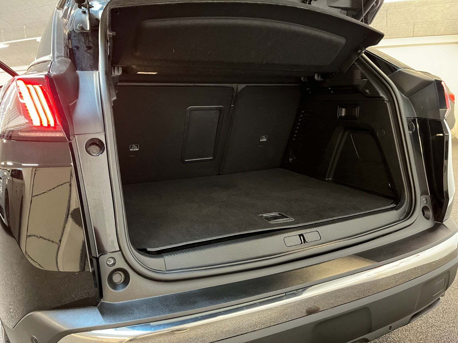 Sort Peugeot 3008 fra 2022