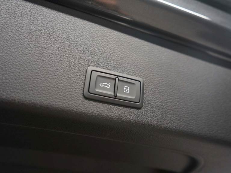 Audi e-tron 55 S-line quattro