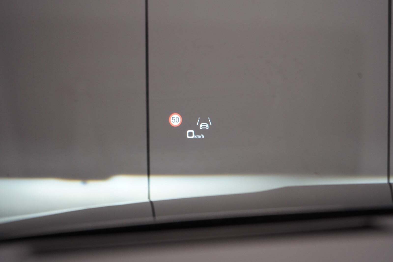 Grå Audi e-tron fra 2023