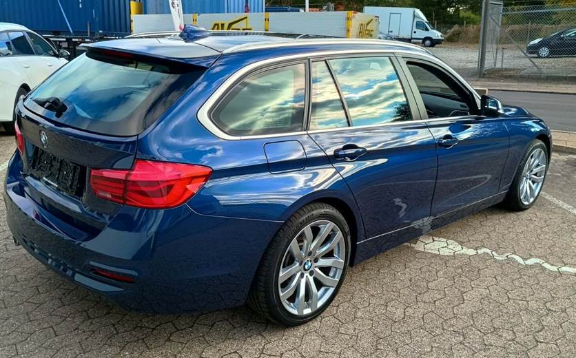 BMW 320i
