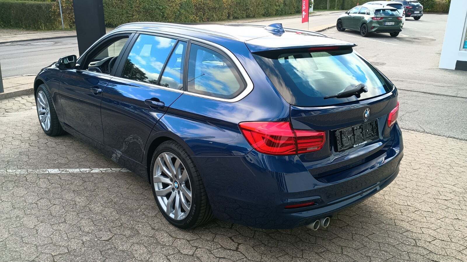 BMW 320i
