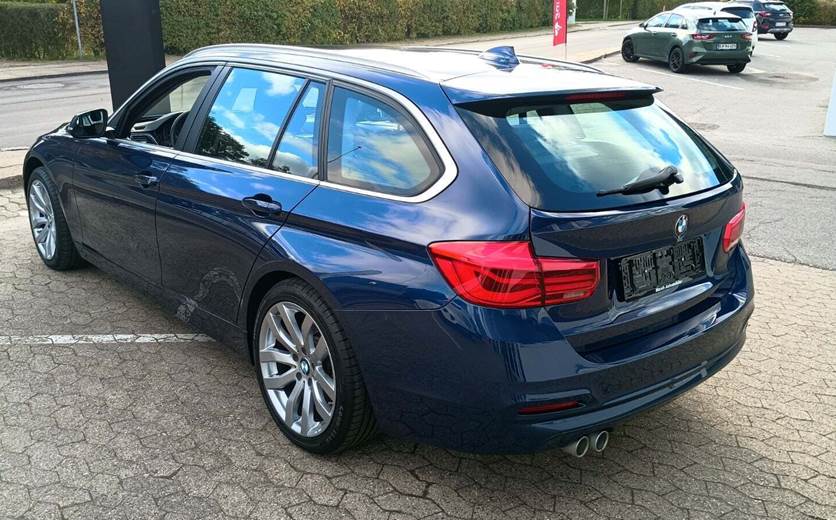 BMW 320i
