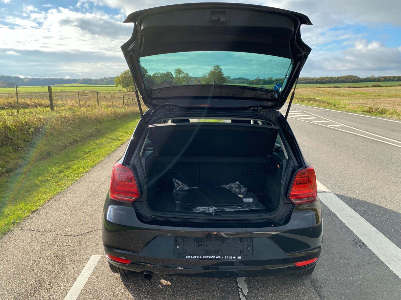 Sort VW Polo fra 2016