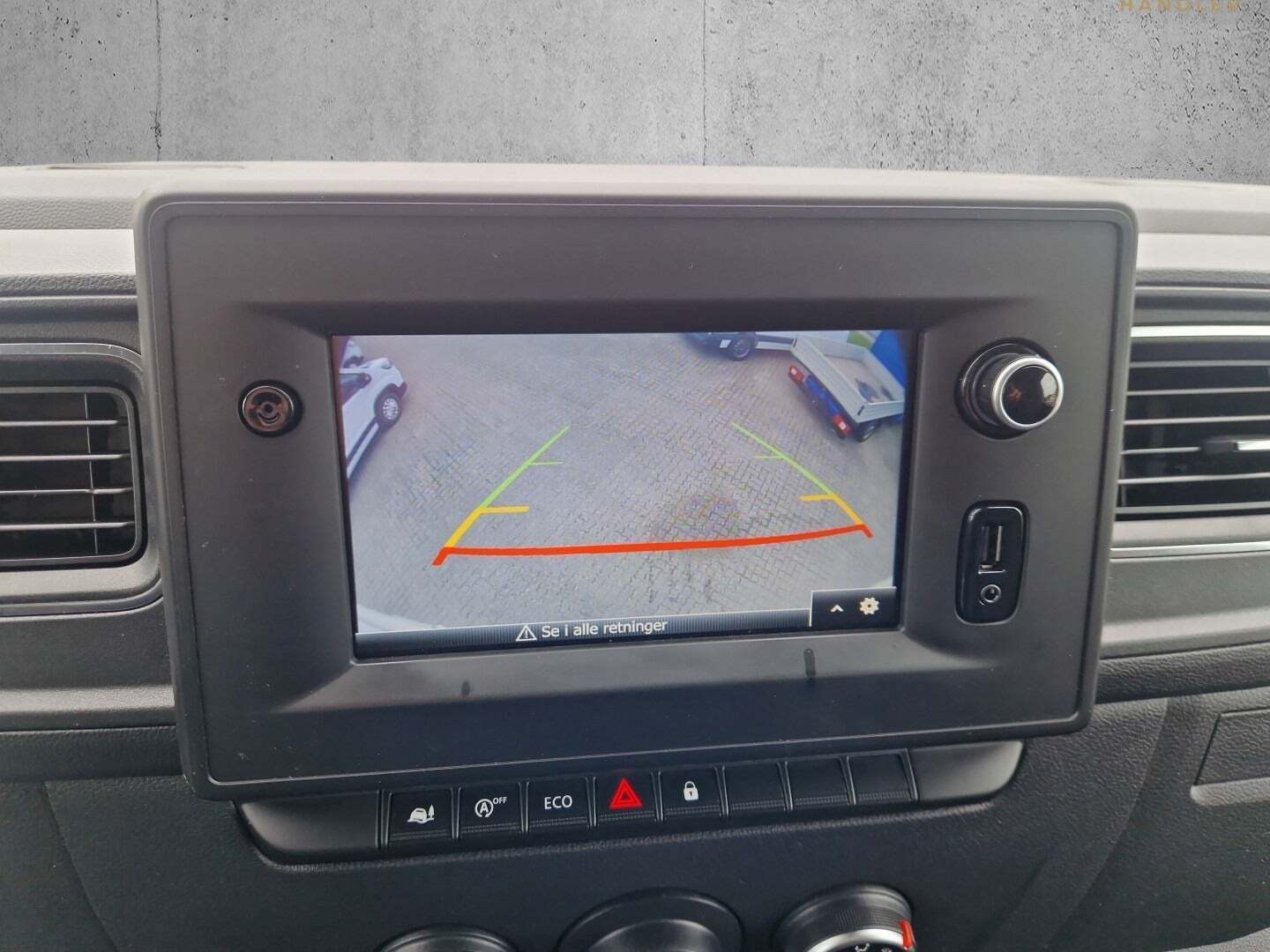 Hvid Renault Master IV T35 fra 2024