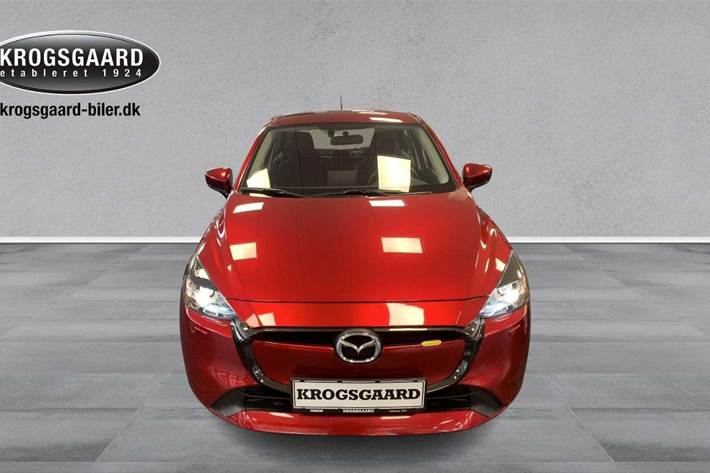 Rød Mazda 2 fra 2023