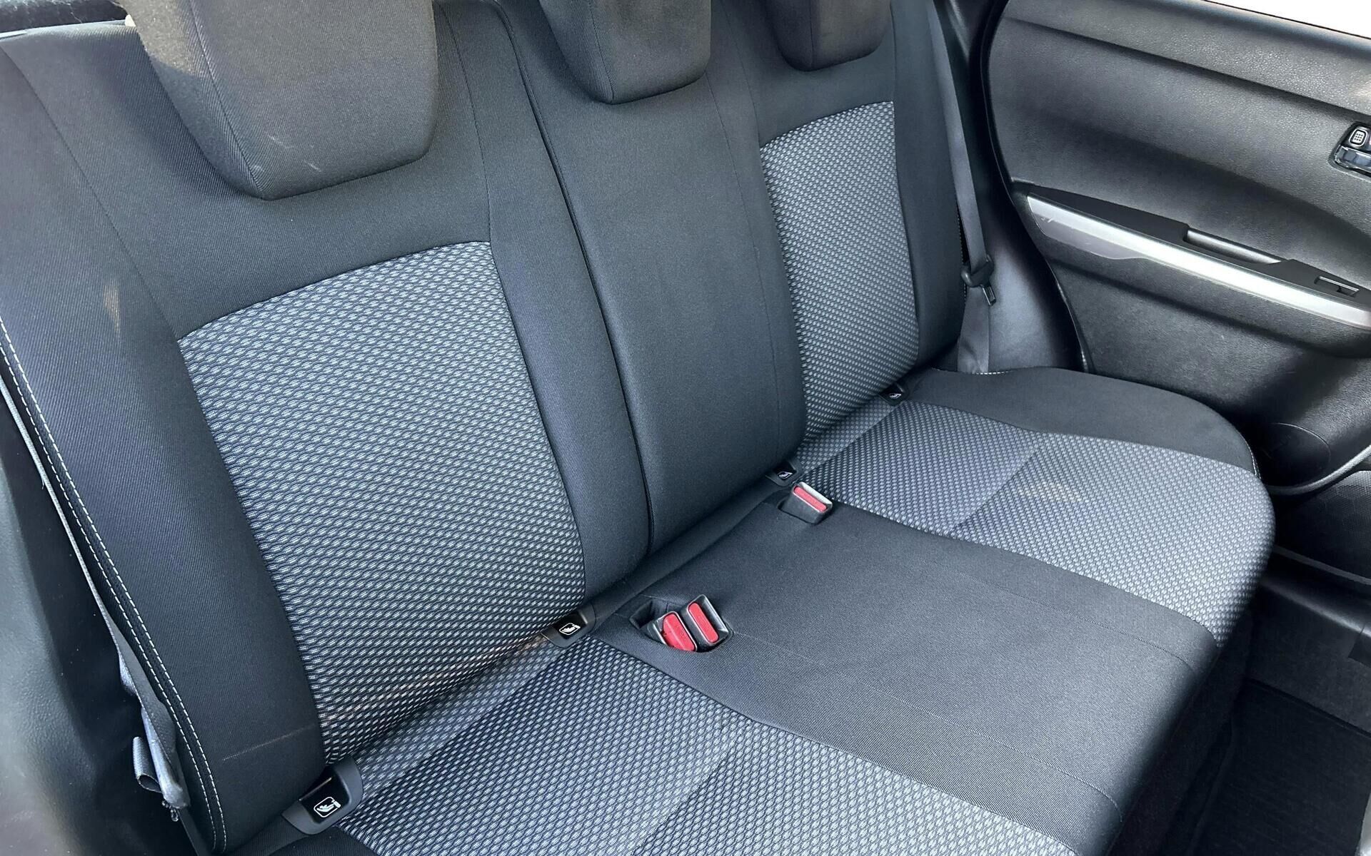 Sort Suzuki Vitara fra 2021