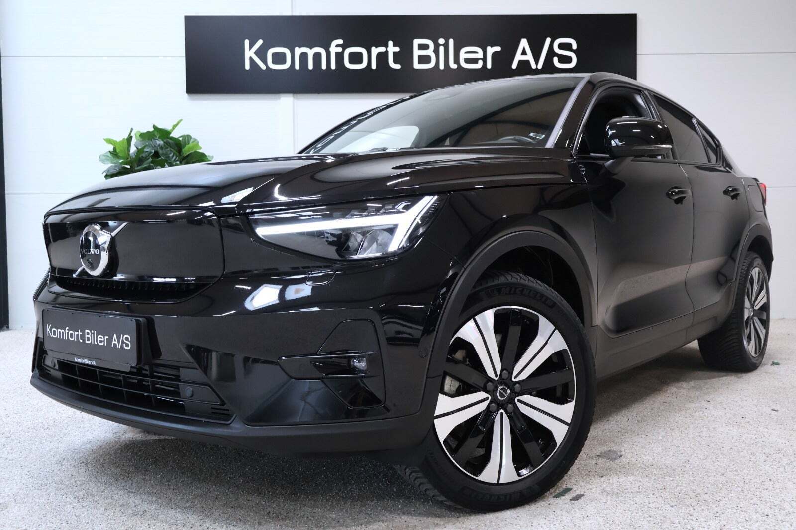 Sort Volvo C40 fra 2023