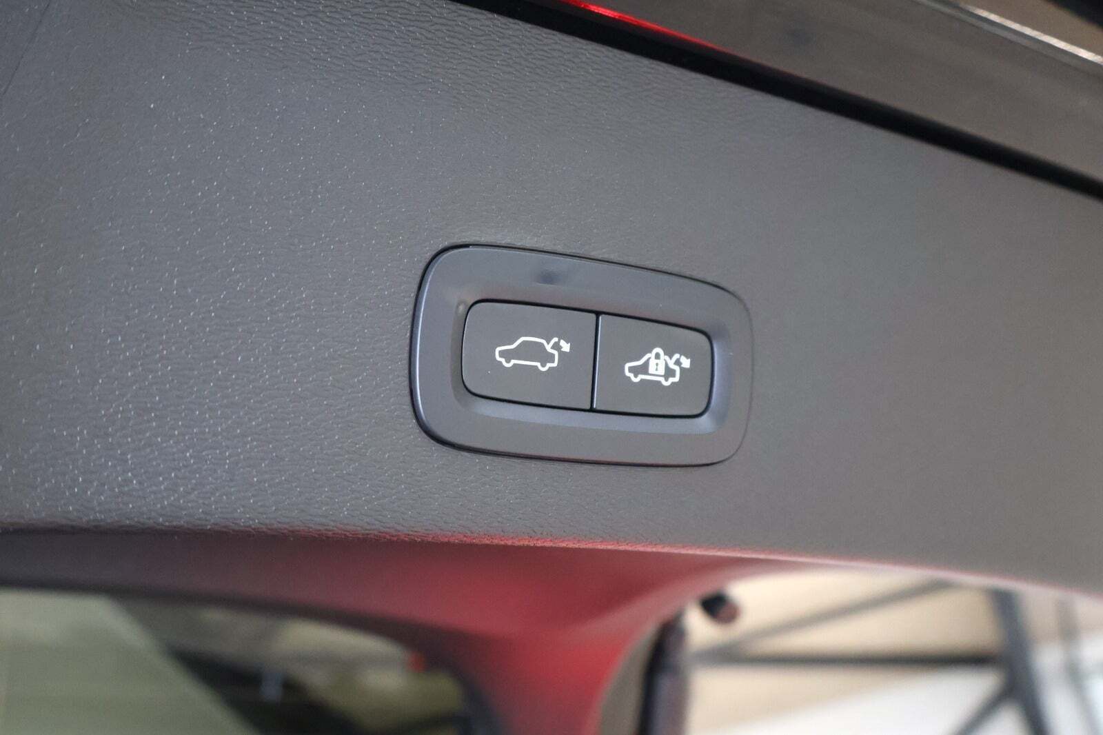 Sort Volvo C40 fra 2023