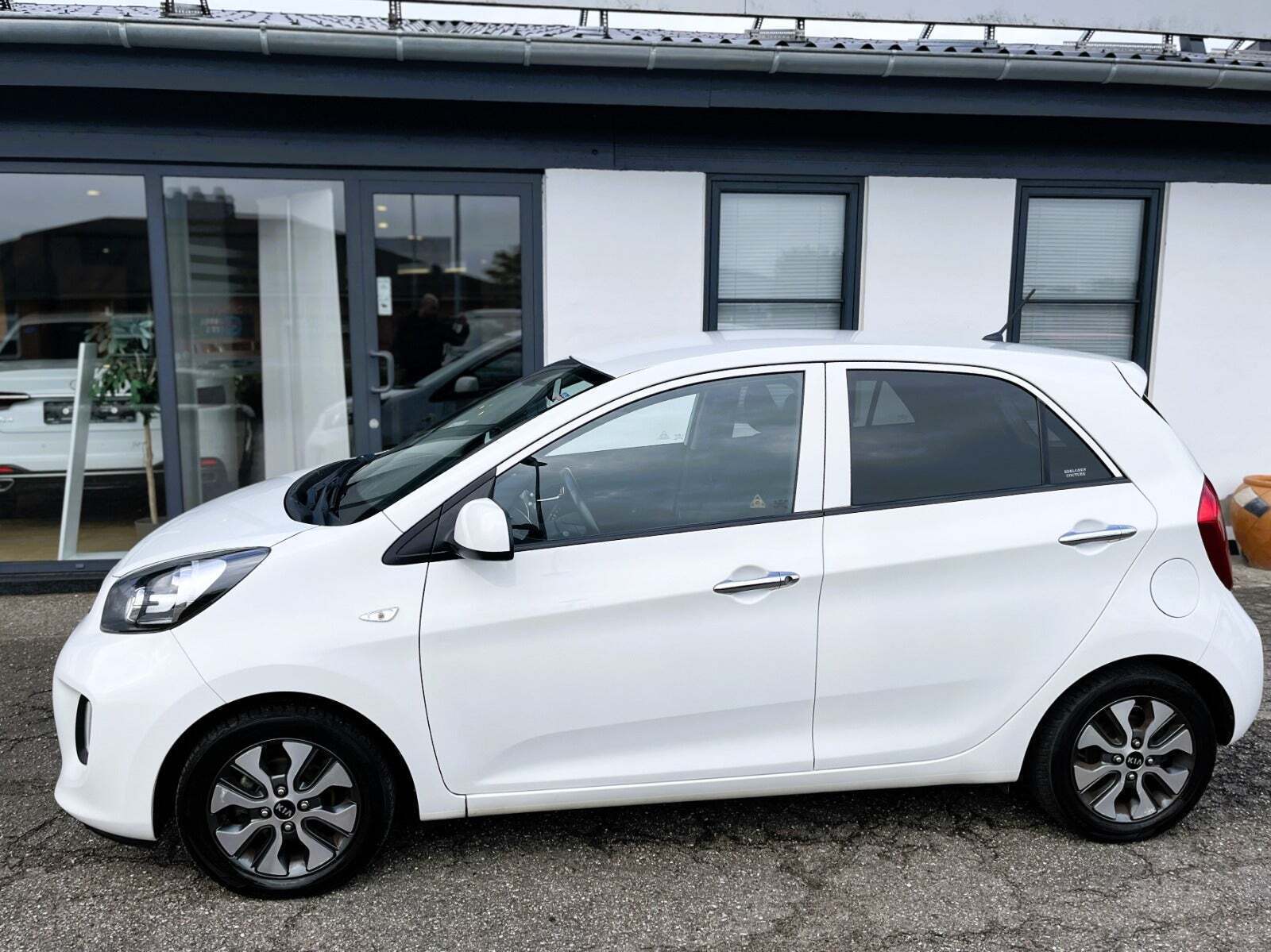 Hvid Kia Picanto fra 2016