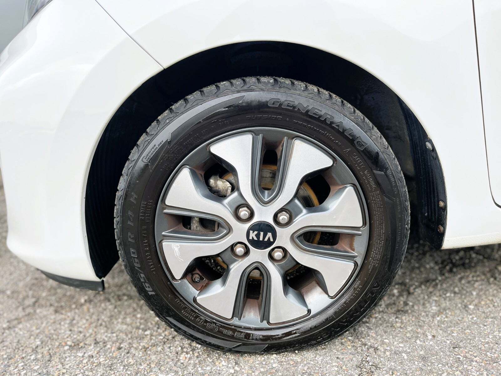 Hvid Kia Picanto fra 2016