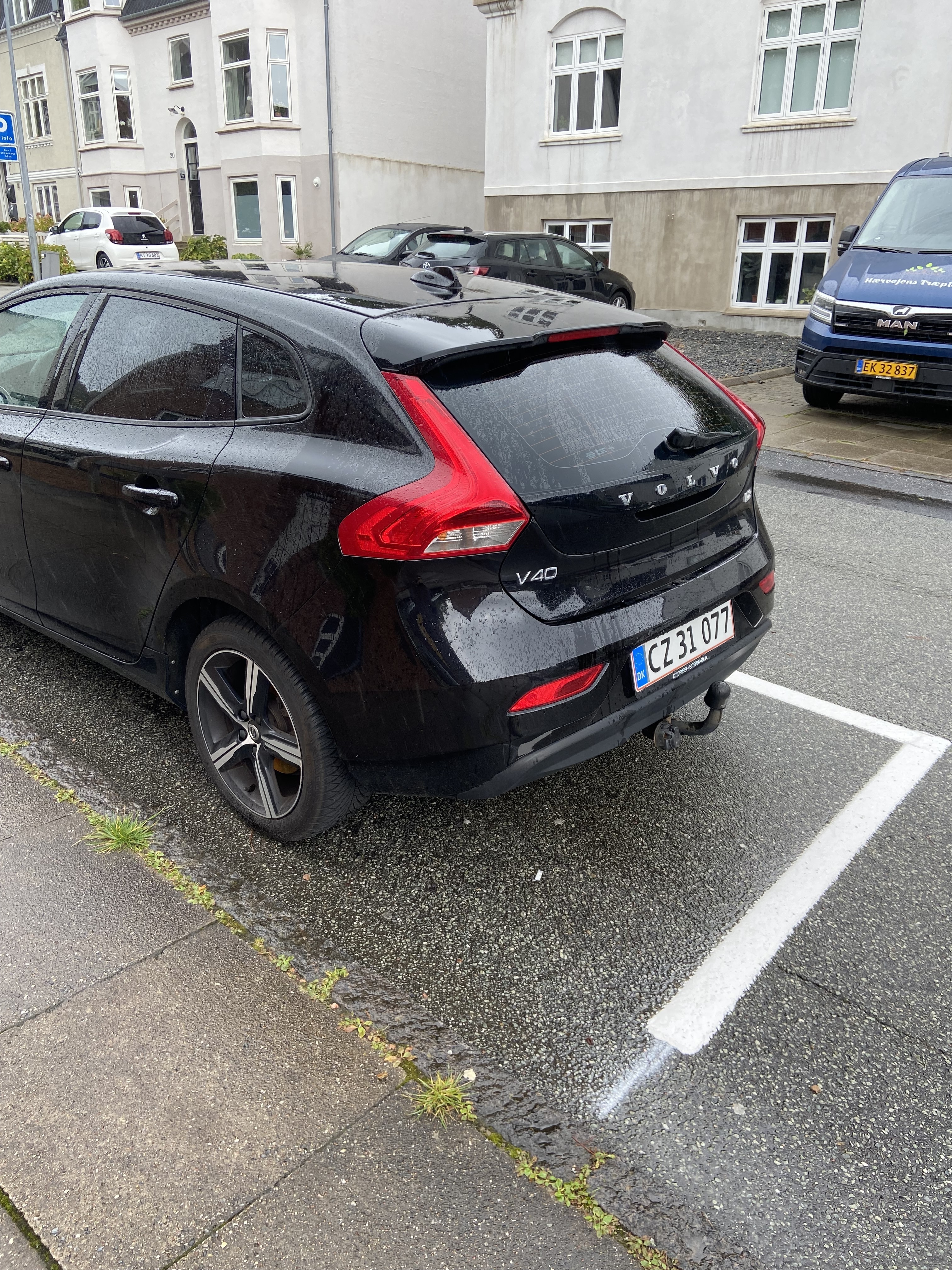 Sort Volvo V40 fra 2016