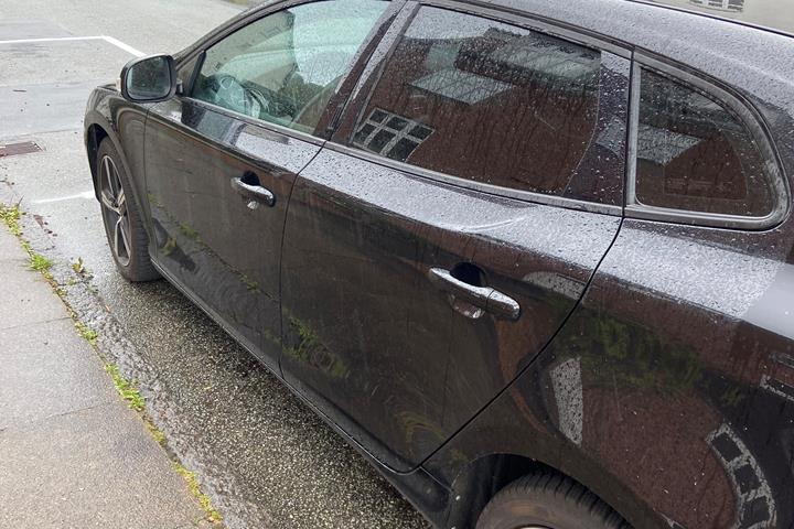 Sort Volvo V40 fra 2016