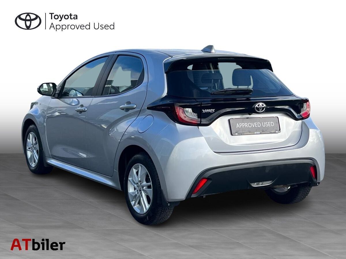 Toyota Yaris 1,0 VVT-I Active 72HK 5d
