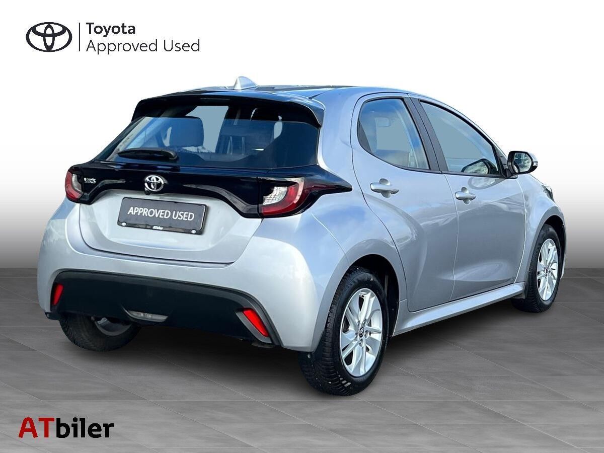 Toyota Yaris 1,0 VVT-I Active 72HK 5d