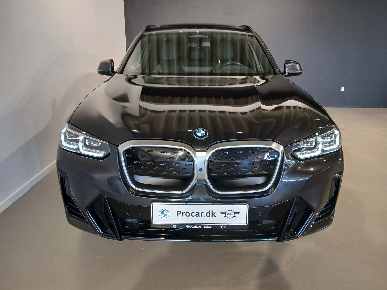 BMW iX3 Charged Plus M-Sport