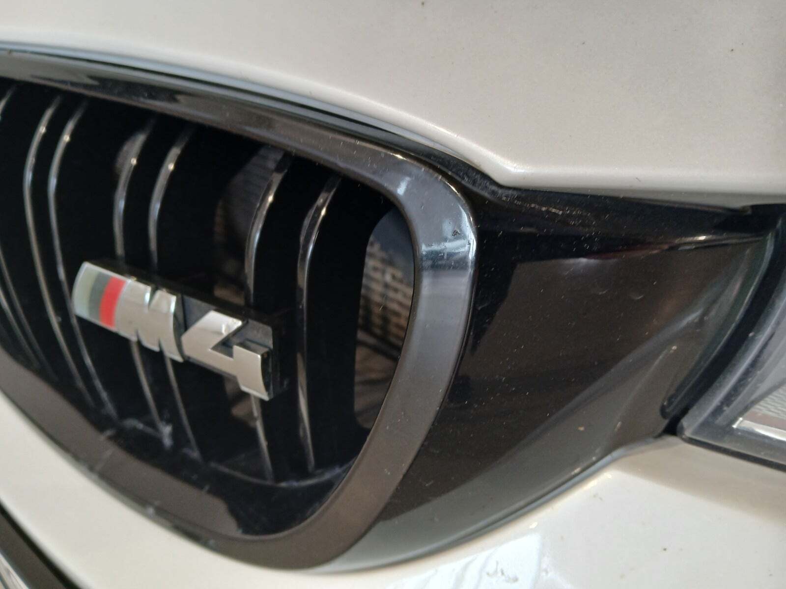 Hvid BMW M4 fra 2014