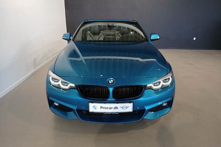 Blå BMW 420i fra 2017 set udefra