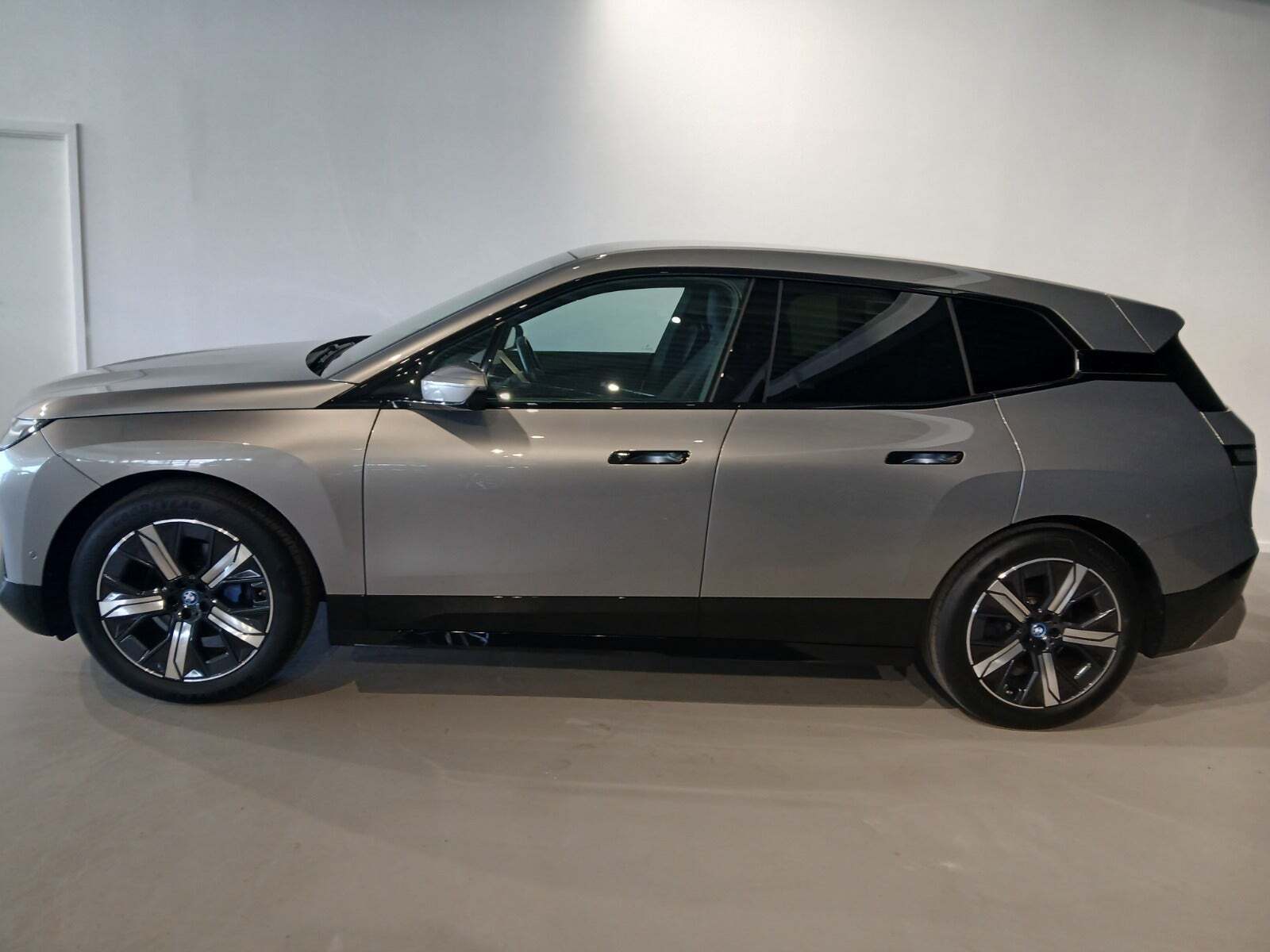 BMW iX xDrive50 Supercharged