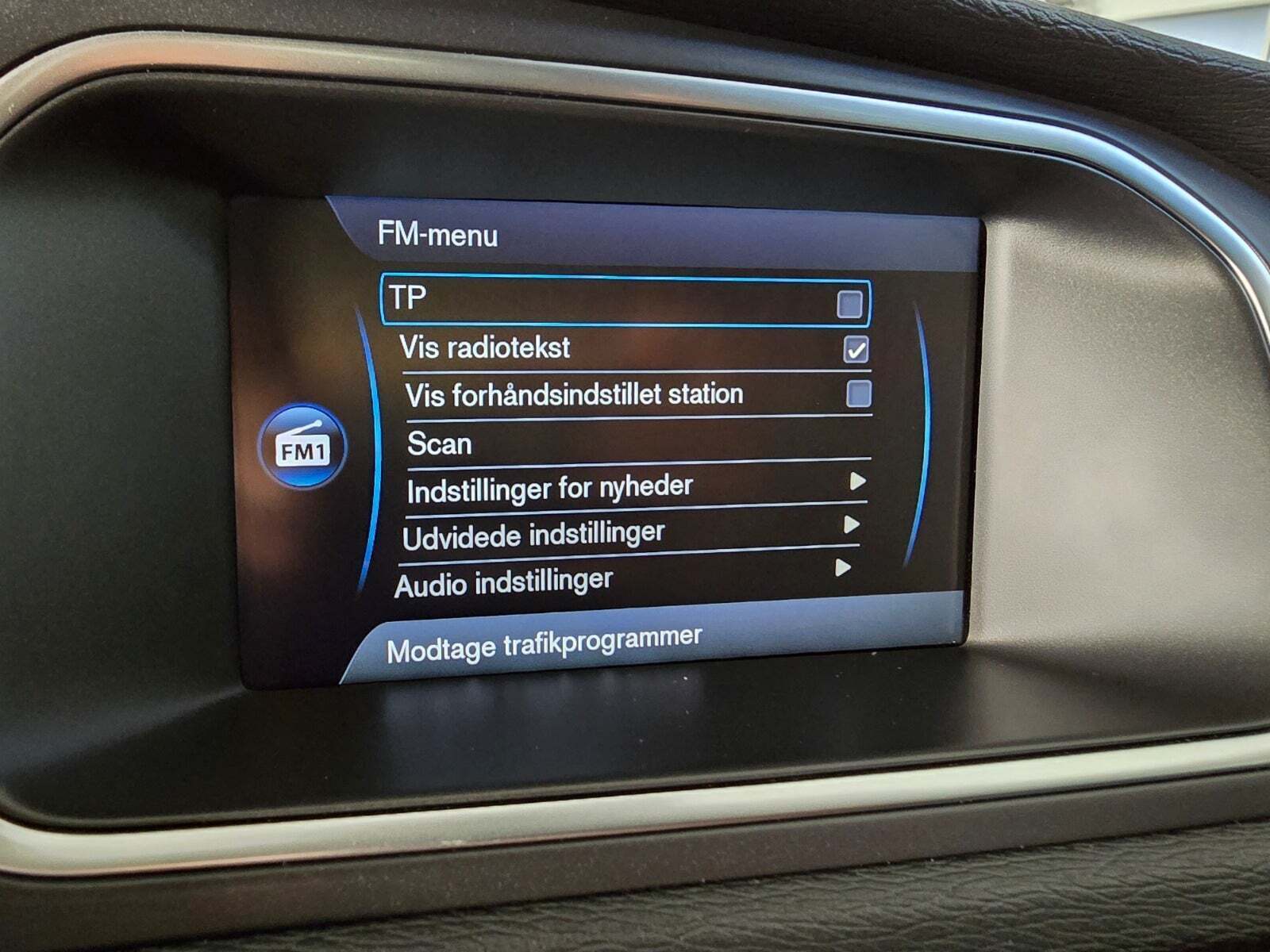 Grå Volvo V40 fra 2013