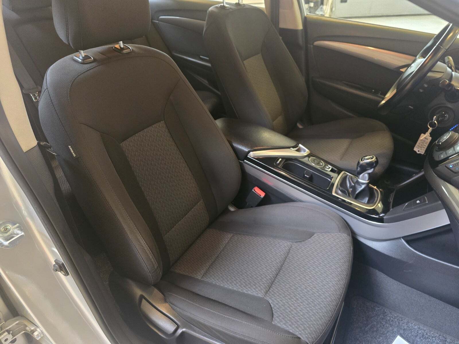 Sølv Hyundai i40 fra 2013