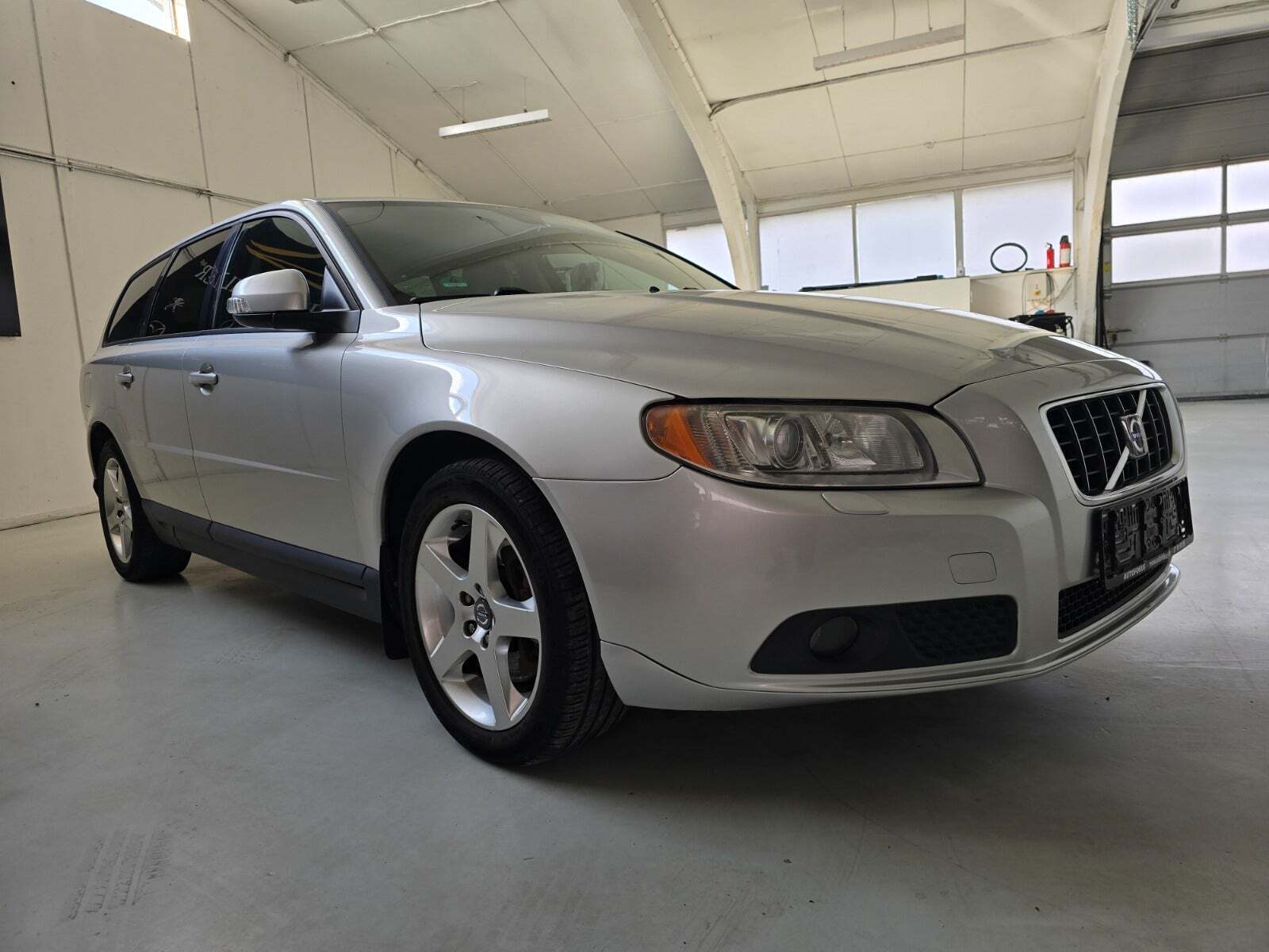 Volvo V70 2,4 D5 205 Summum aut.